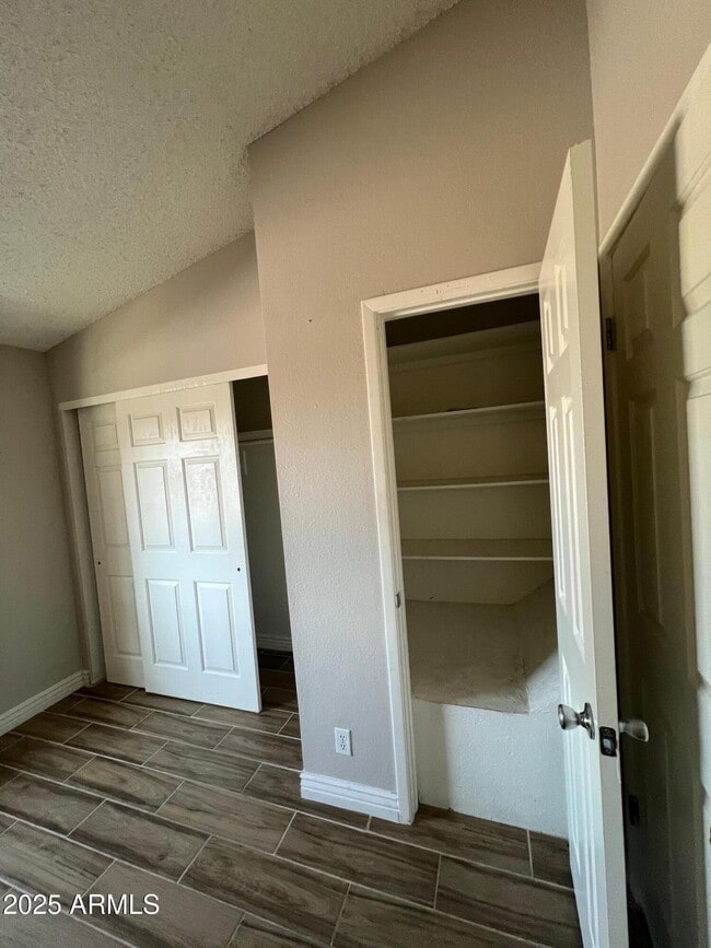 Building Photo - 5819 N 59th Dr