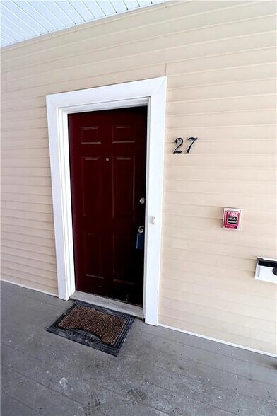 Building Photo - 2323 E Porter Ave