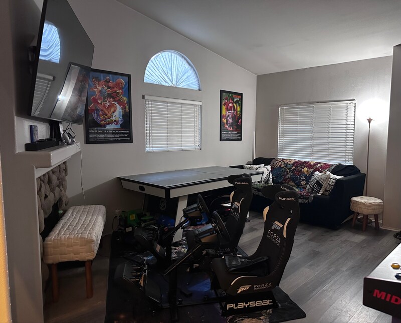 Building Photo - 9302 Sierra Vista Cir