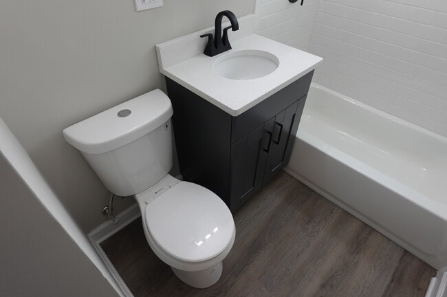 Building Photo - 3118 Martin Ave