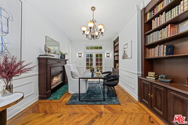 Building Photo - 515 S Westgate Ave