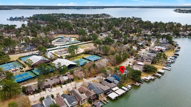 Building Photo - 3203 Poe Dr