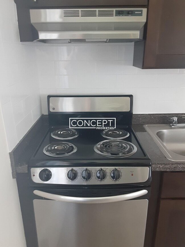 Building Photo - 9 Chester St