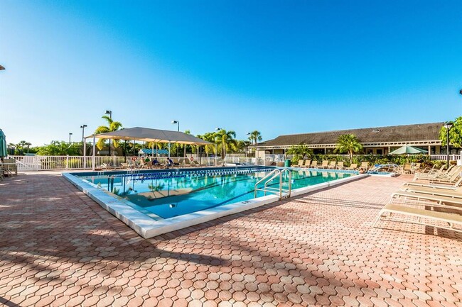 Building Photo - 1479 Landings Cir