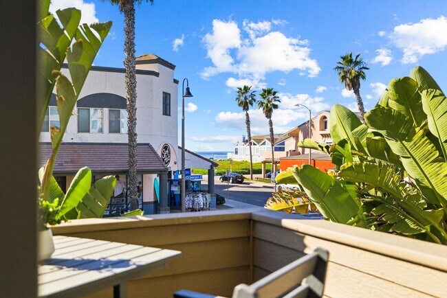 Building Photo - 731 Seacoast Dr