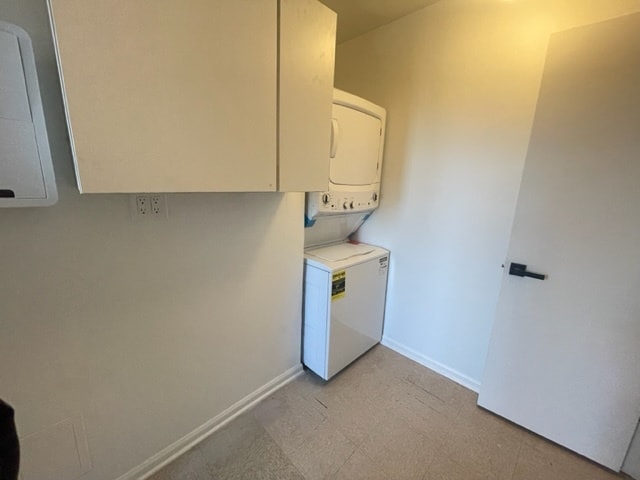 Building Photo - 651 N Paulina St