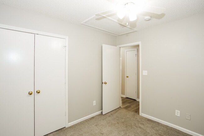 Building Photo - 5321 Padstow Ct