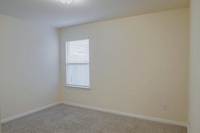 Building Photo - 3027 Dade Loop