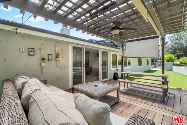 Building Photo - 20159 Hatteras St