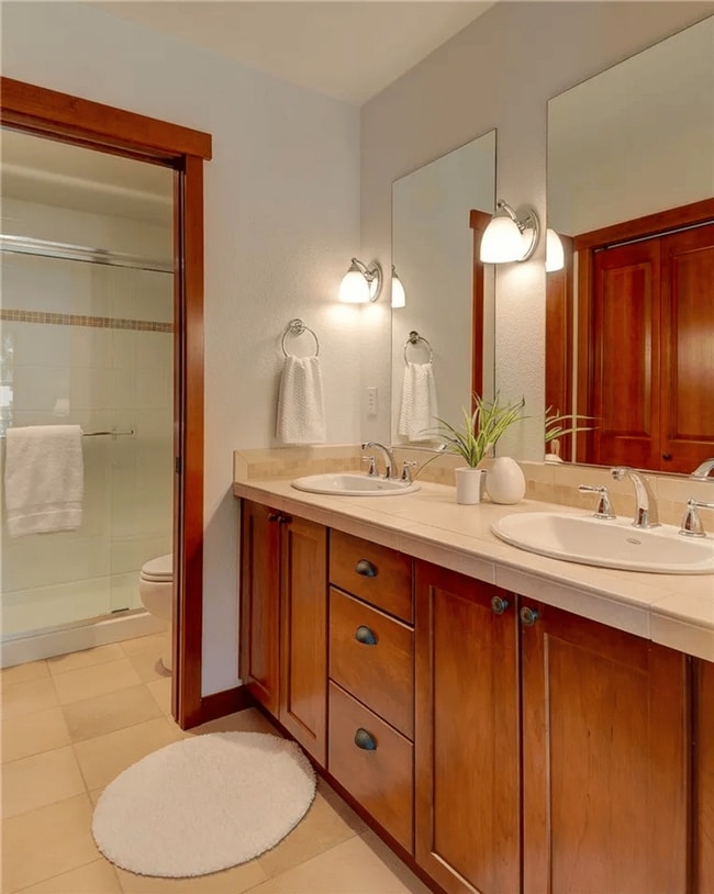 Building Photo - 722 Nob Hill Ave N