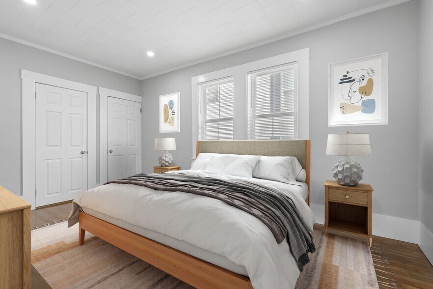 Building Photo - 666 Main St