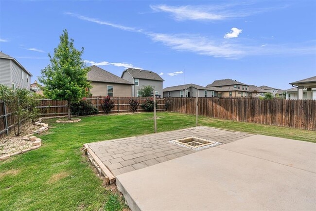 Building Photo - 305 Los Cobos Ln