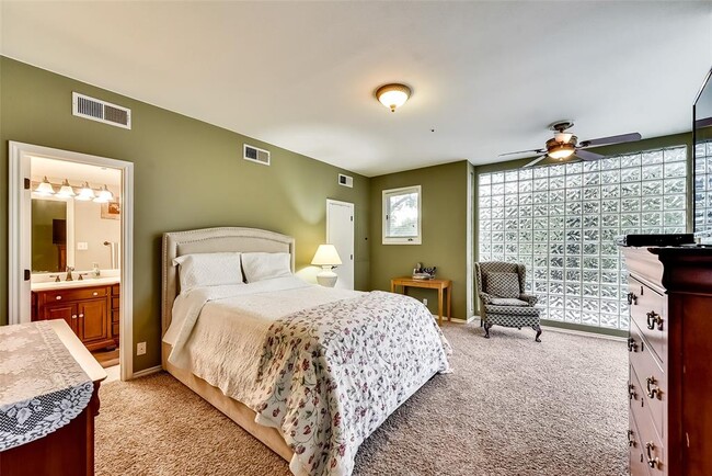 Building Photo - 4040 Avondale Ave