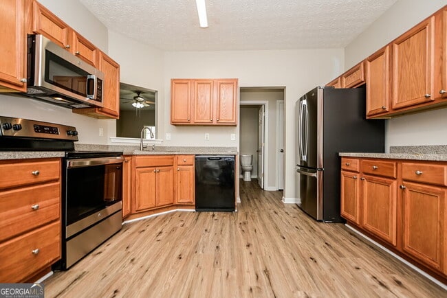 Building Photo - 310 Prescott Ct