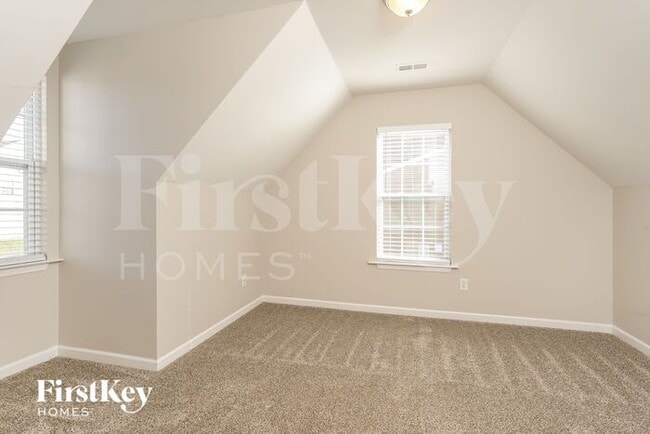 Building Photo - 1050 Spruce Garden Dr