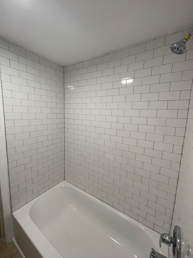 Building Photo - 89 Dubois St