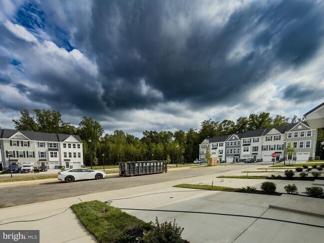 Building Photo - 6737 Shelton Ln