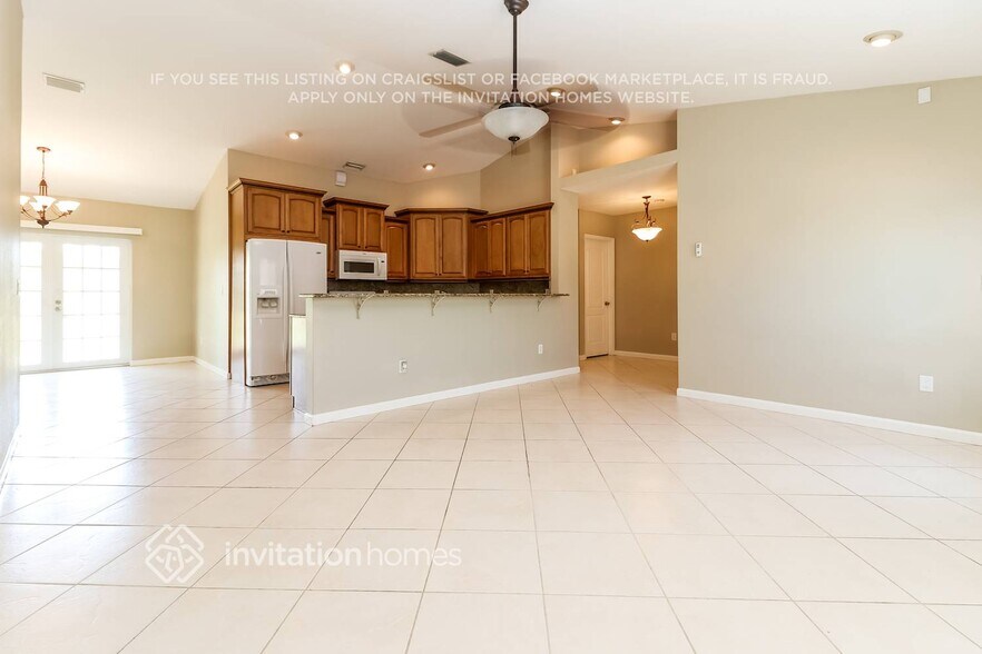 Building Photo - 707 Hartford Dr NW