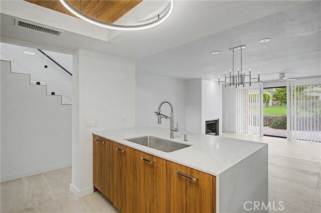 Building Photo - 157 Calle Bravo