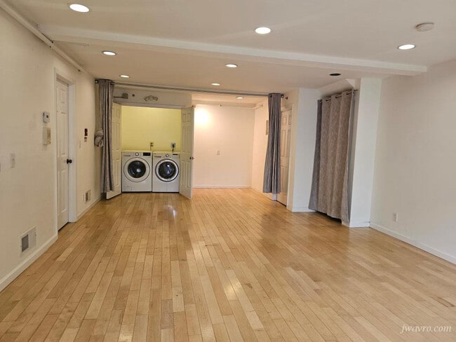 Building Photo - 461 Belvedere St