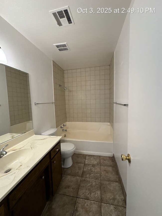 Building Photo - 2967