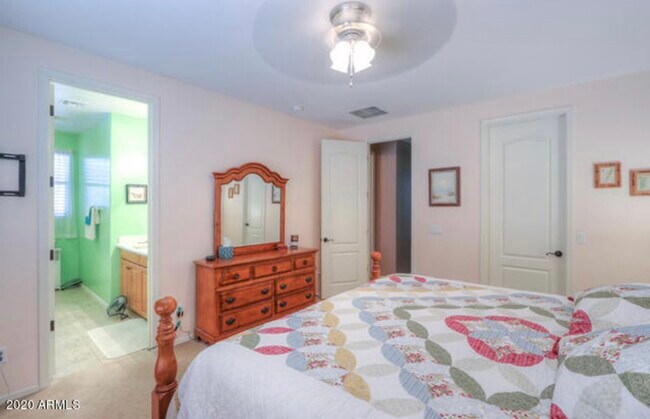 Building Photo - 17224 N Rosa Dr