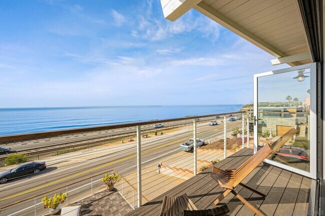 Primary Photo - 1571 San Elijo Ave