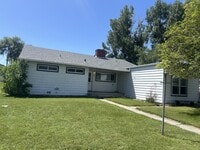 Building Photo - 1008 St Johns Ave