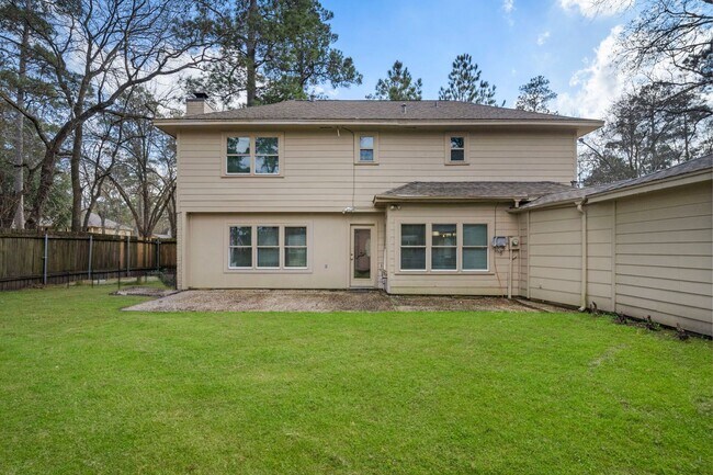 Building Photo - Gorgeous 4 bed/2.5 bath two story home in ...