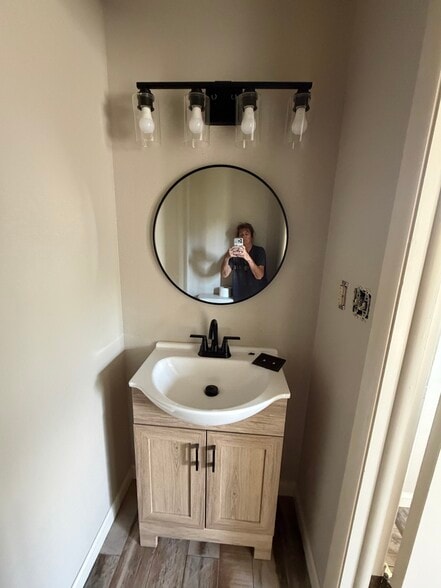 Half Bath - 536 Sherwood Ln