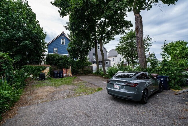 Building Photo - 14-16 Edith Ave-