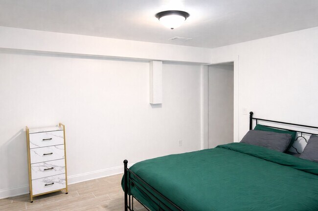 Building Photo - 2097 Verbena St NW