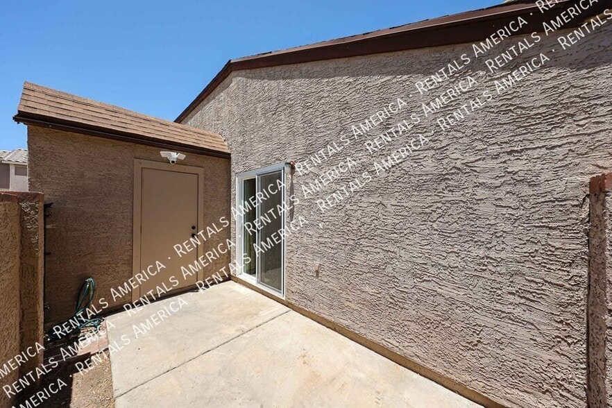 Building Photo - 8111 W Wacker Rd
