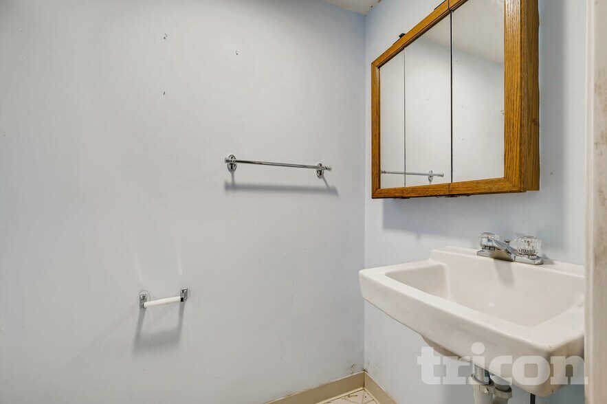 Building Photo - 13 Craftsman Ct