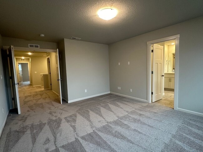 Building Photo - 6157 Savannah St SE