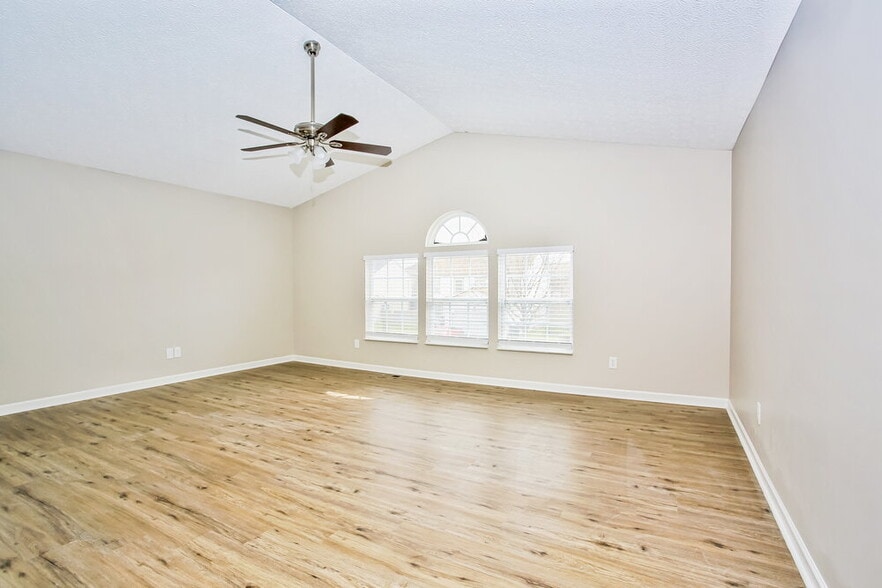 Building Photo - 6322 Bellinger Dr