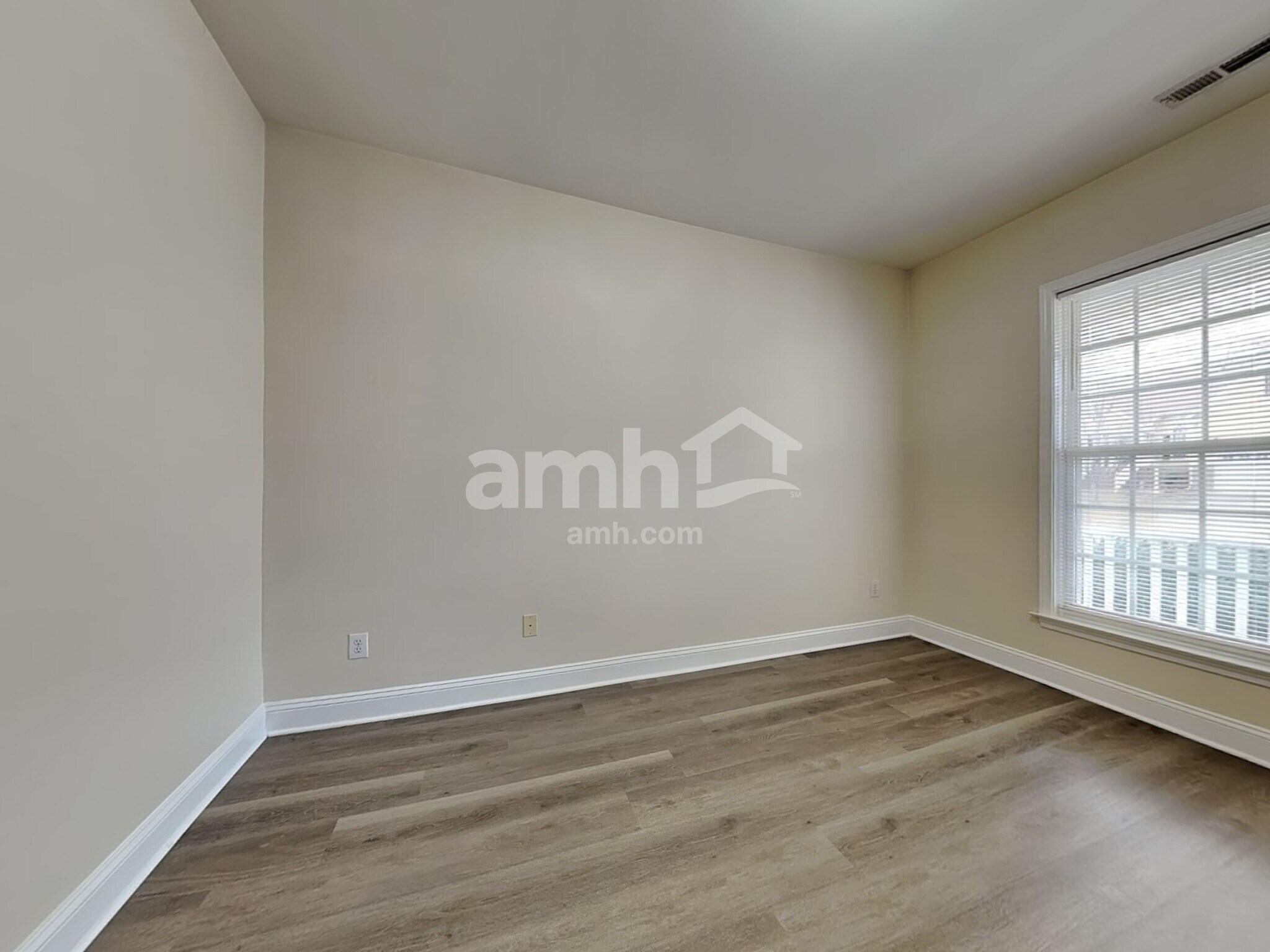 Building Photo - 112 Spalding Ln