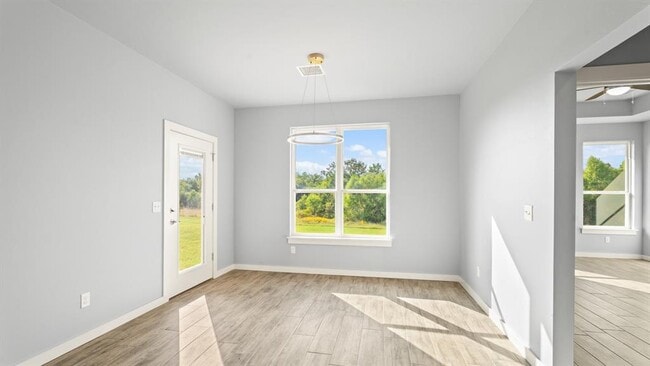 Building Photo - 17859 Salem Rd