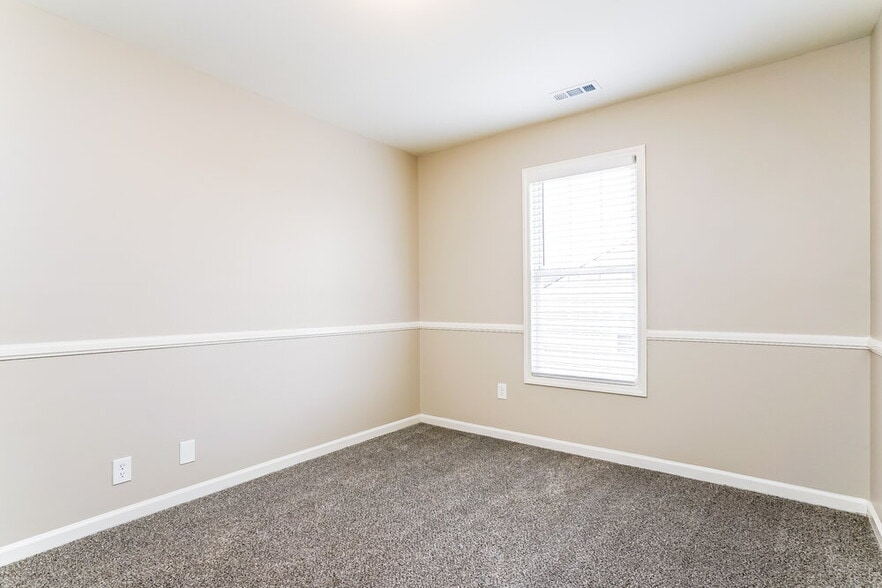 Building Photo - 4009 Scofield Dr