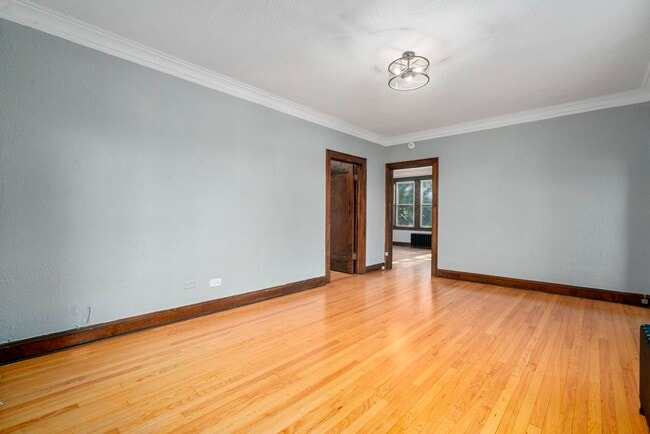 Building Photo - 530 Hillside Ave