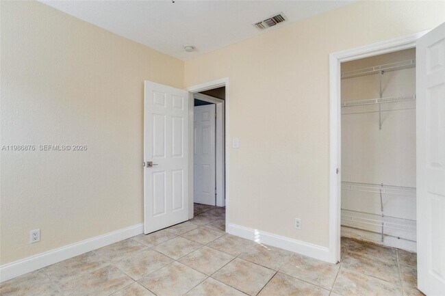 Building Photo - 1632 NW 6th Ave