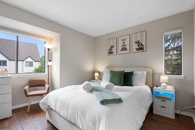 Building Photo - 6380 S Boston St