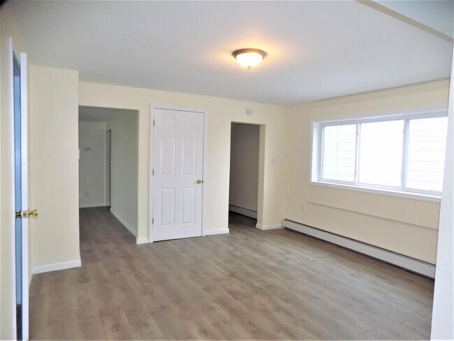 Building Photo - 154 S Sumner Ave