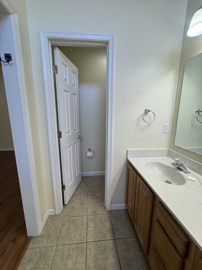 Building Photo - "Charming 3-Bedroom Retreat with Fireplace & Hardwood Floors in Fletcher, NC"