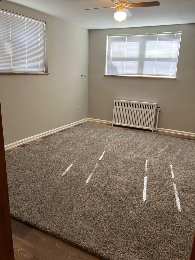 LIVING ROOM - 4322 Schenck Ave