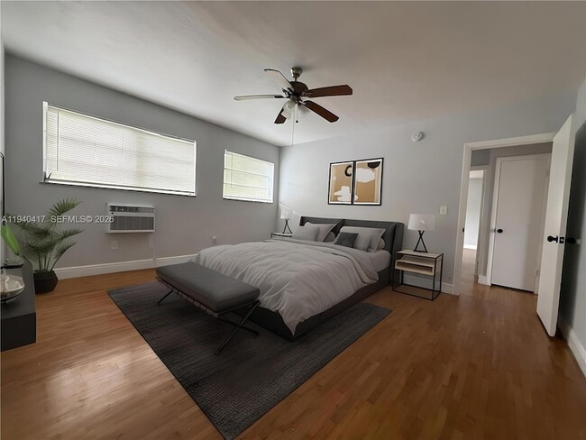 Building Photo - 1316 NE 105th St