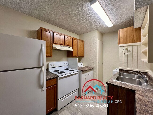 Building Photo - 1223 Hopkins St