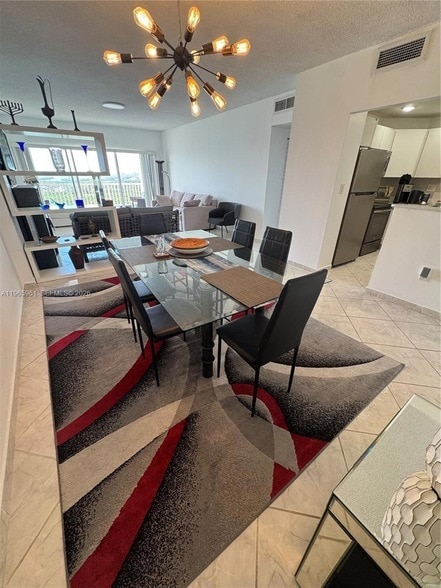 Building Photo - 300 Bayview Dr