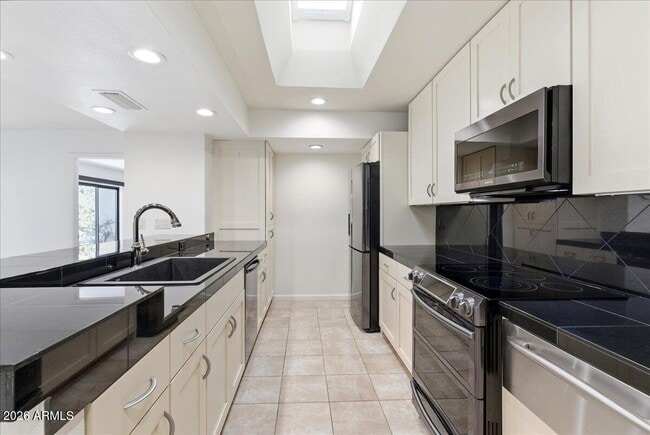 Building Photo - 5309 N 24th Pl