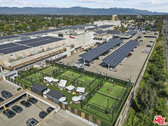 Building Photo - 14572 Dickens St